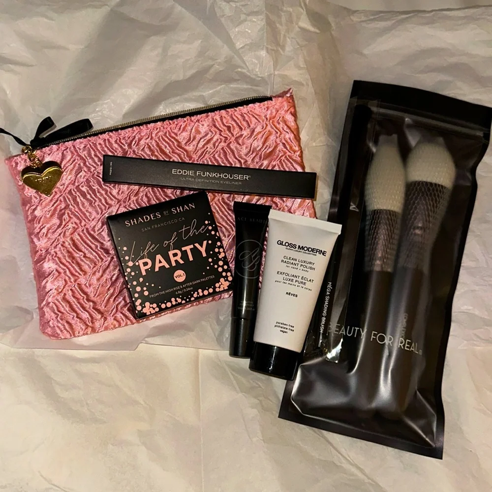 NIB Makeup Beauty Bundle 🎀